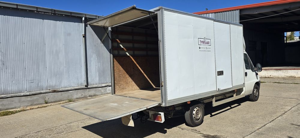 Fiat Ducato box cu lift