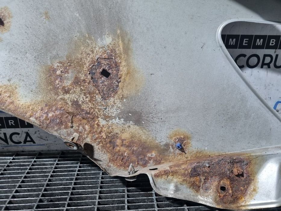 Aripa Stanga Fata Toyota Hilux 2010 - 2015 4 Usi Silver Metalizat 1C0 (1302)