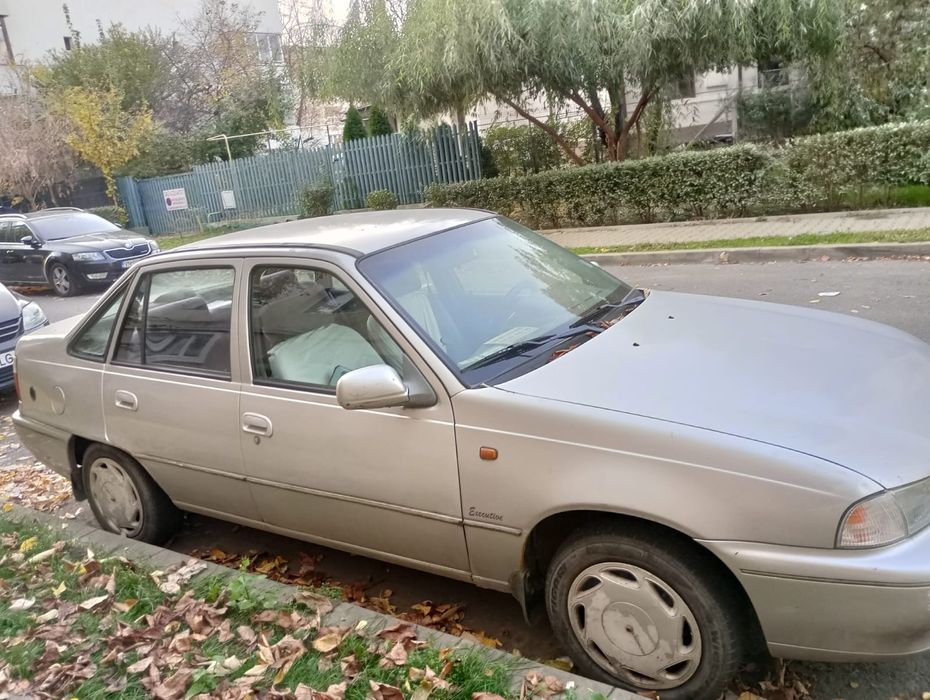 Vând Daewoo cielo