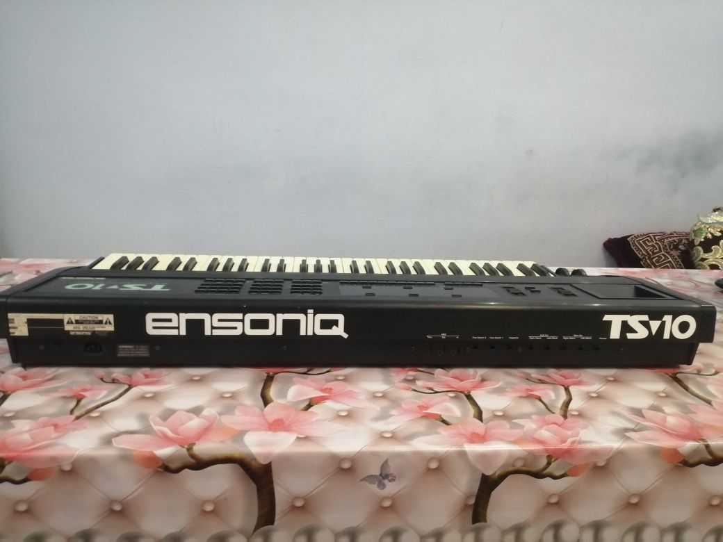 ENSONIQ TS 10 Professional instrument