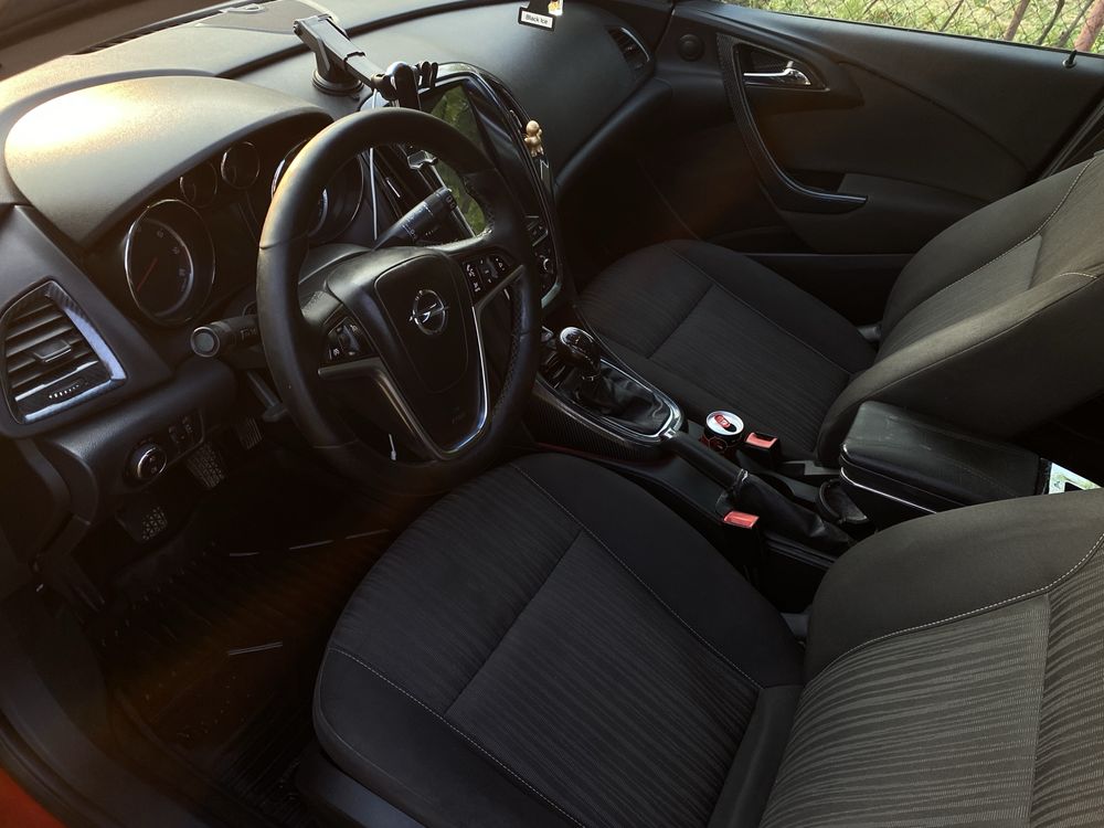 Opel astra j 2012