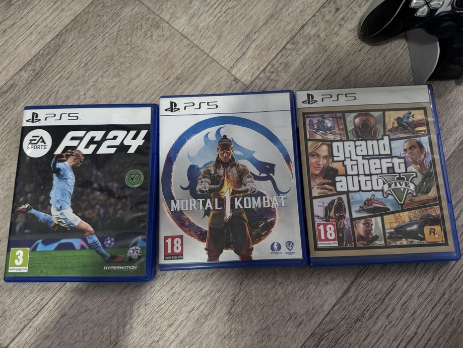 Продам ПС 5 ,2 джостика , 3 игры в идеальном состояние