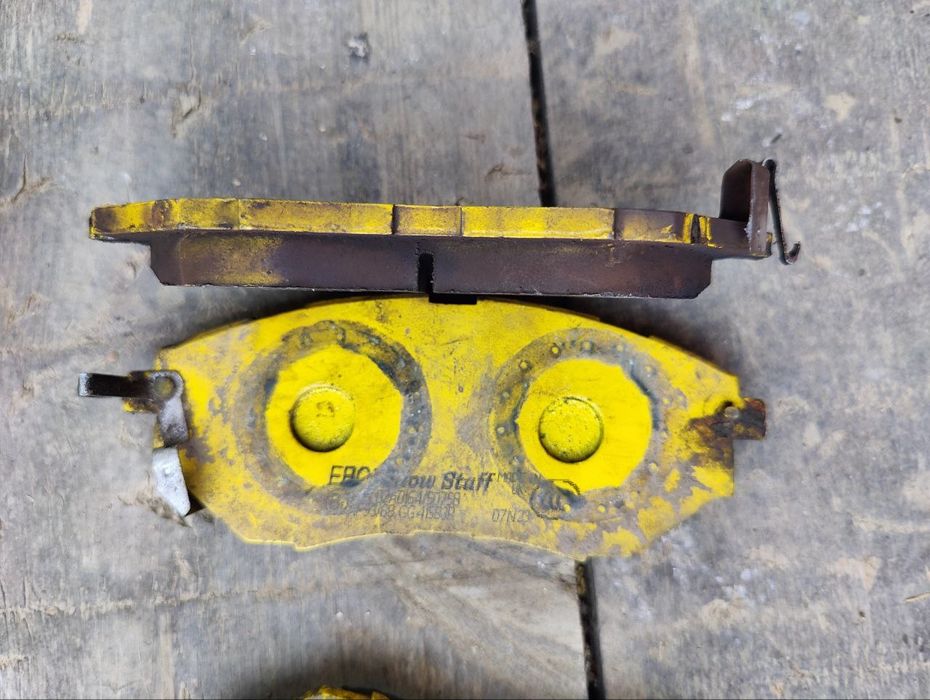 Преден спирачен комплект – EBC PD13K Kit Yellowstuff Sport Brake Pads