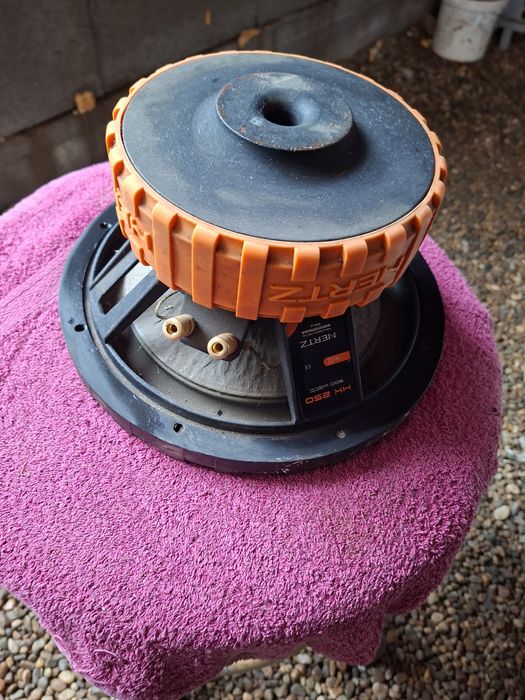 Difuzoare Hertz si subwfwer