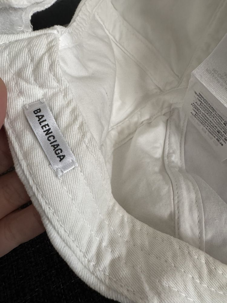 Оригинална шапка Balenciaga
