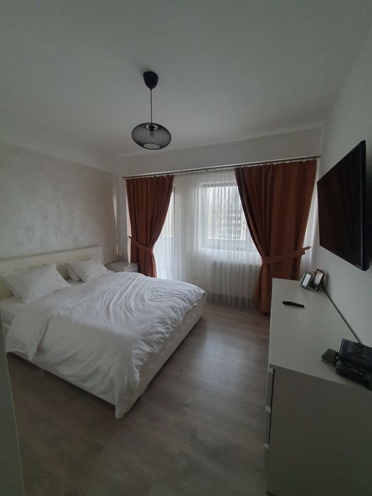 Inchiriez ap 2 camere utilat si mobilat complet!!