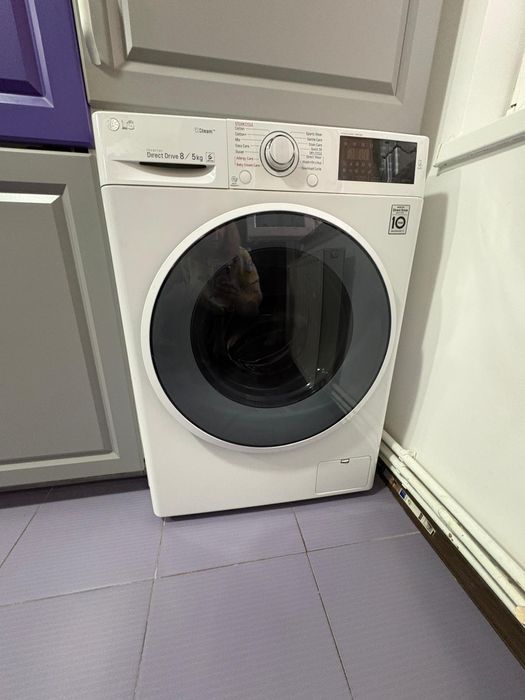 Vând mașină de spălat cu uscator