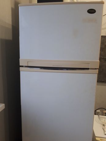 Продам холодильник Daewoo fr-350