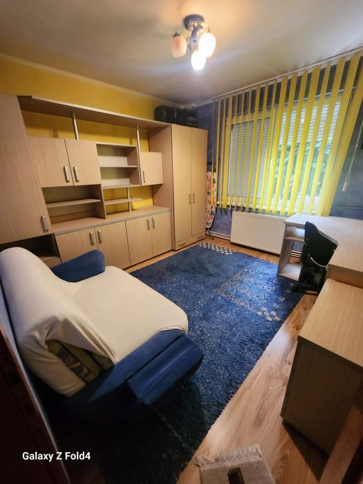 Apartamrnt de inchiriat