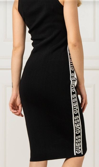 Страхотна рокля Guess