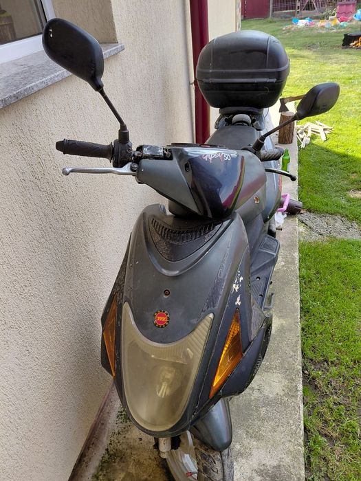 Vând motor în 2 timpi,unic proprietar