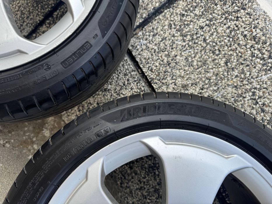 2 бр. Летни гуми BRIDGESTONE 225/45/17 ДОТ5023
