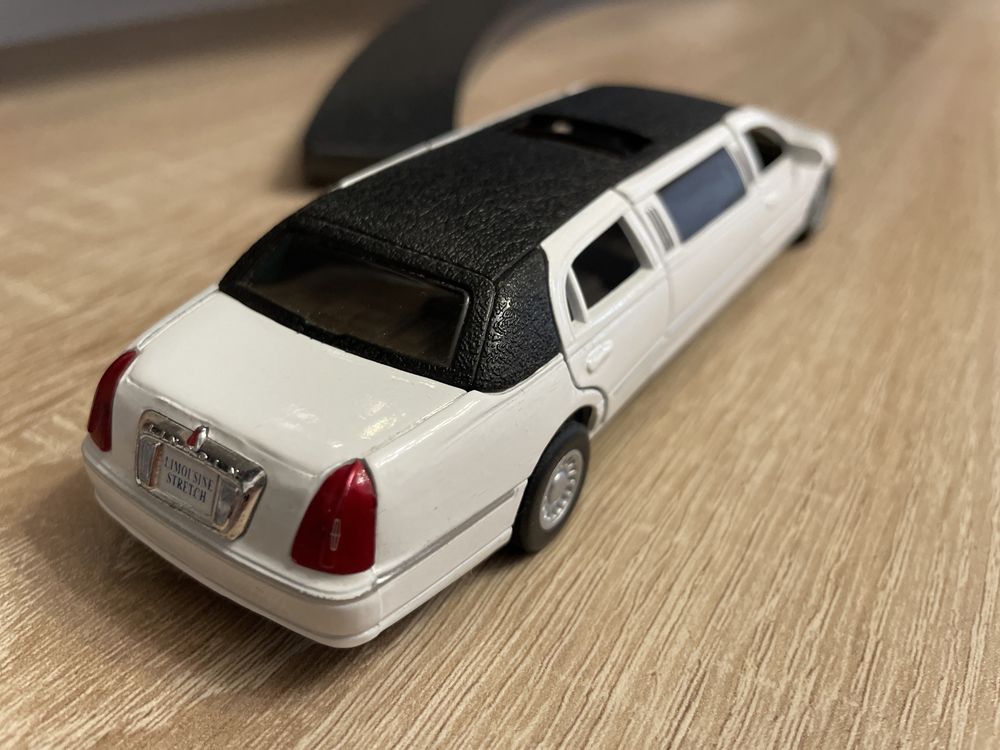 Lincoln limousine 1/38 KiNSMART