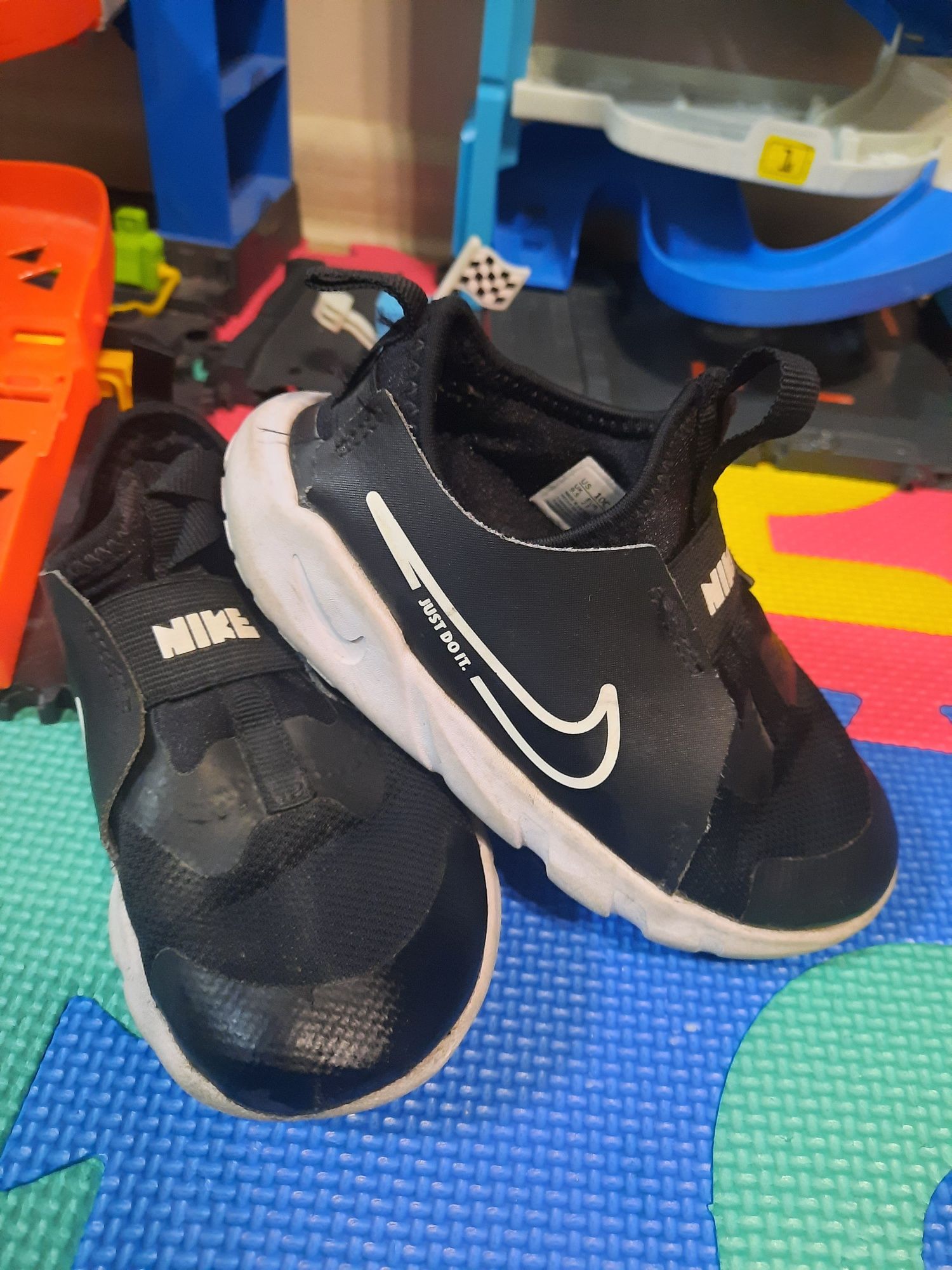 Маратонки Nike Flex Runner 27н.