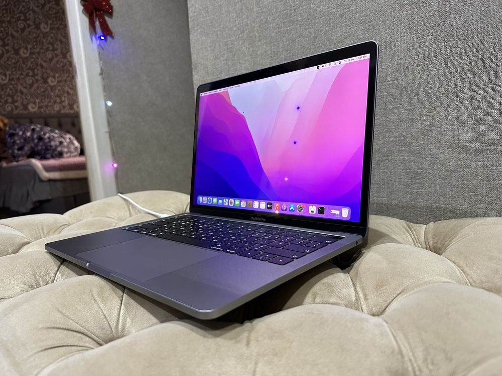 * Apple MacBook PRO 13 Retina 2019 год core i5 Touch Bar Touch iD