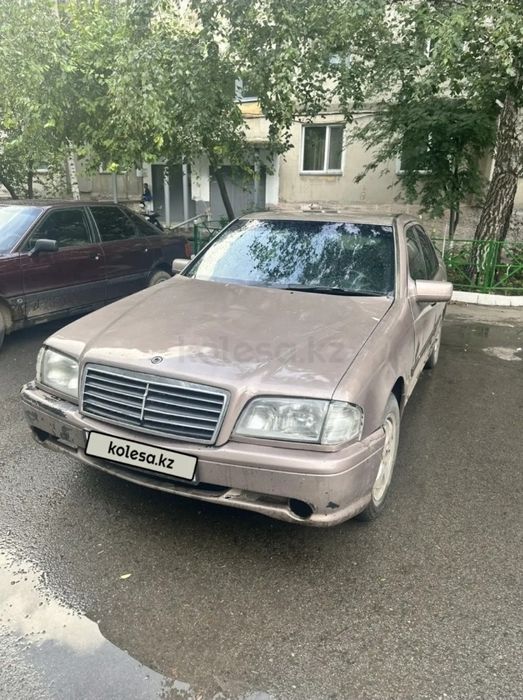 Mercedes-Benz C180, w202