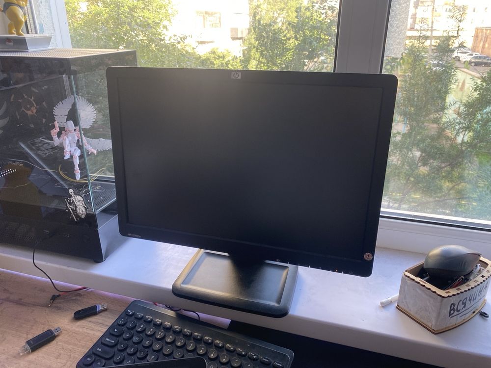 монитор HP ips..