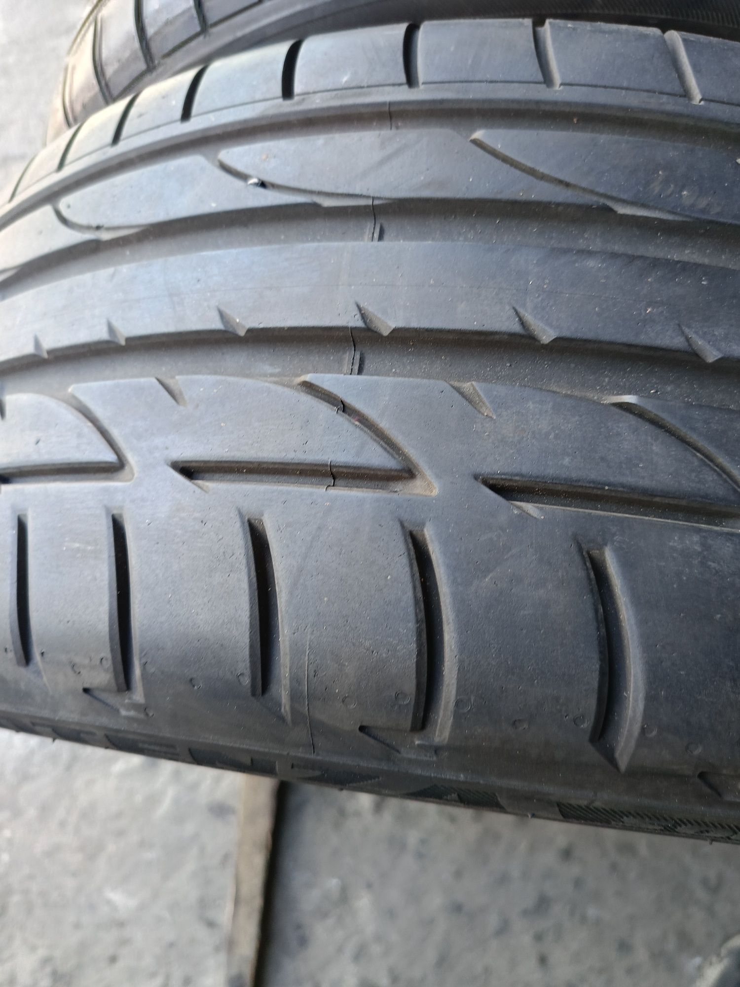 Летни гуми -19цола -225/40-1бр.-110лв."BRIDGESTONE"-като нови