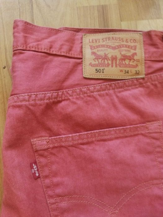 Джинсы мужские Levis 501 (США),коралловые,оригинал,новые,р-р 34/32