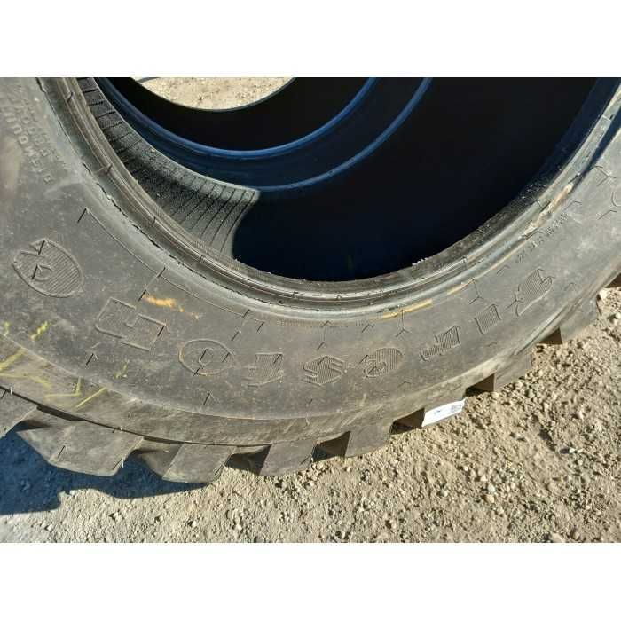 Cauciucuri 460/70R24, 17.5R24, și 17.5-24 marca Firestone.