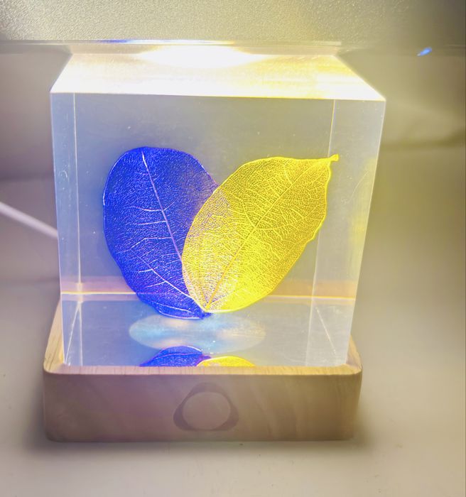 Mini Lampă de Birou cu Design Unic și Lumină Reglabilă