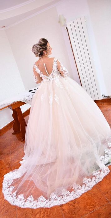 Vând rochie de mireasă