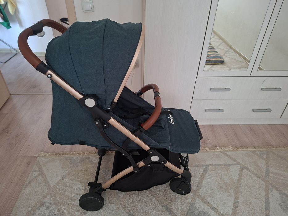 Детская прогулочная коляска