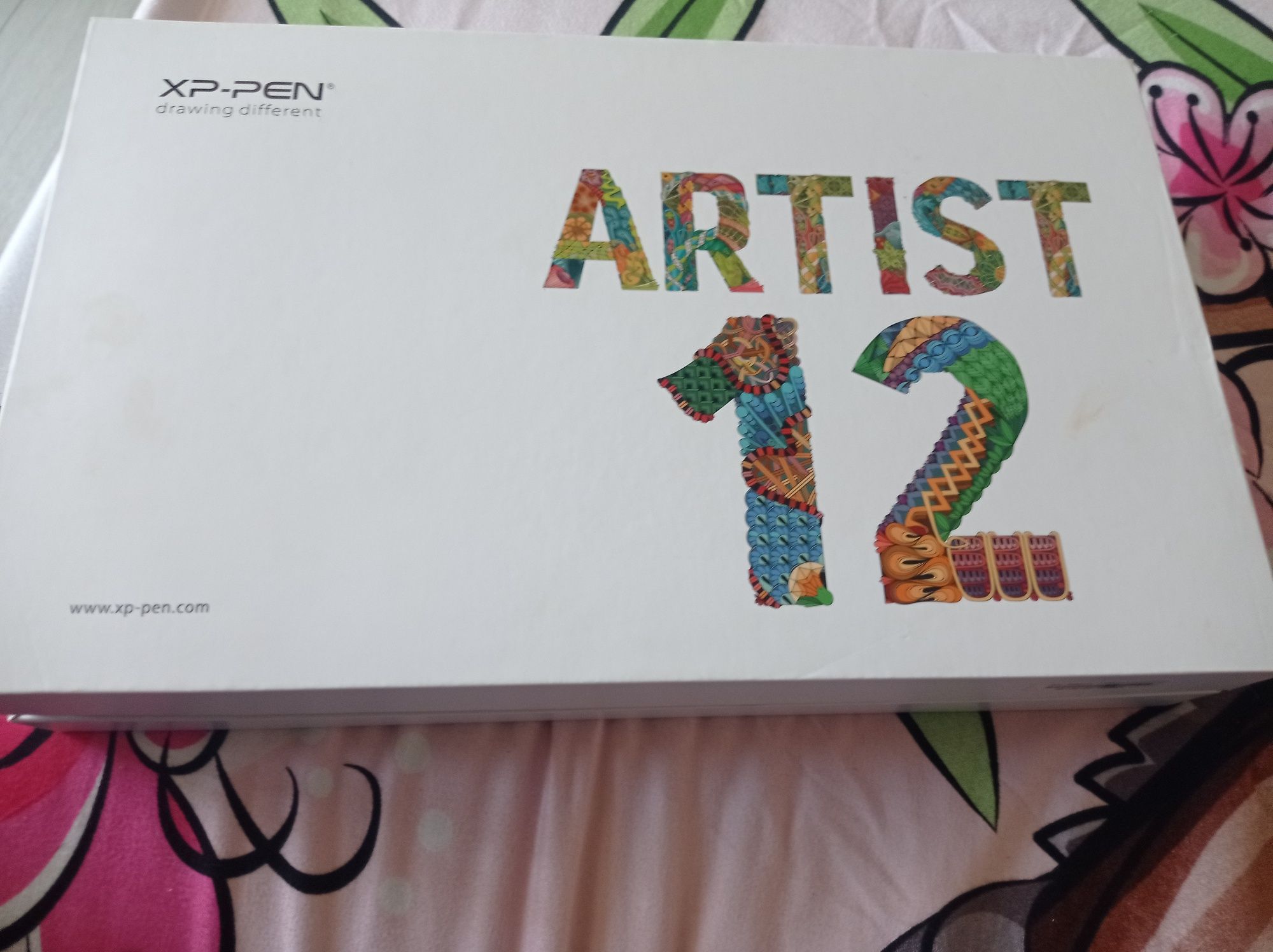 Vând sau schimb  tableta grafica artist12