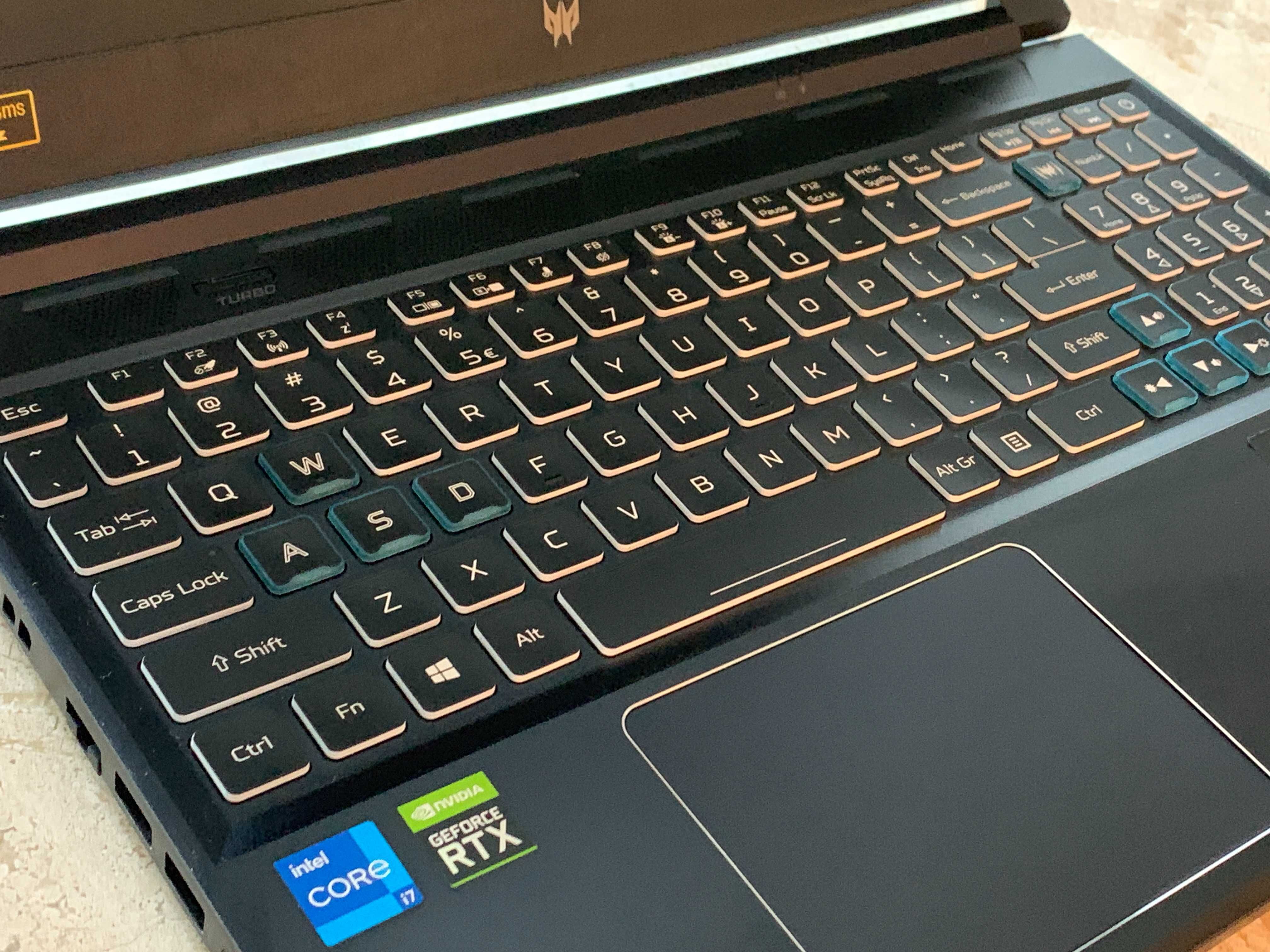 Геймърски лаптоп Acer Predator Triton 300 (за части/ремонт)