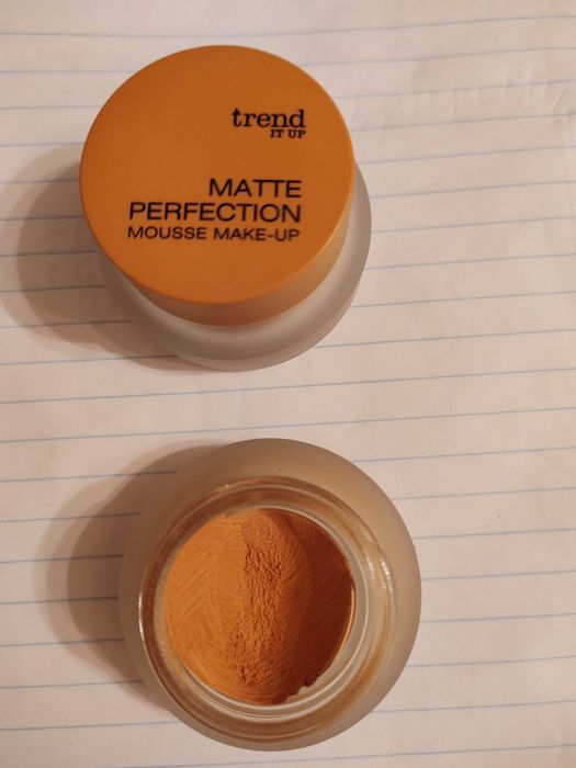 Два броя Фон дьо тен Trend it up