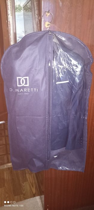 Продается костюм 3ка почти новый