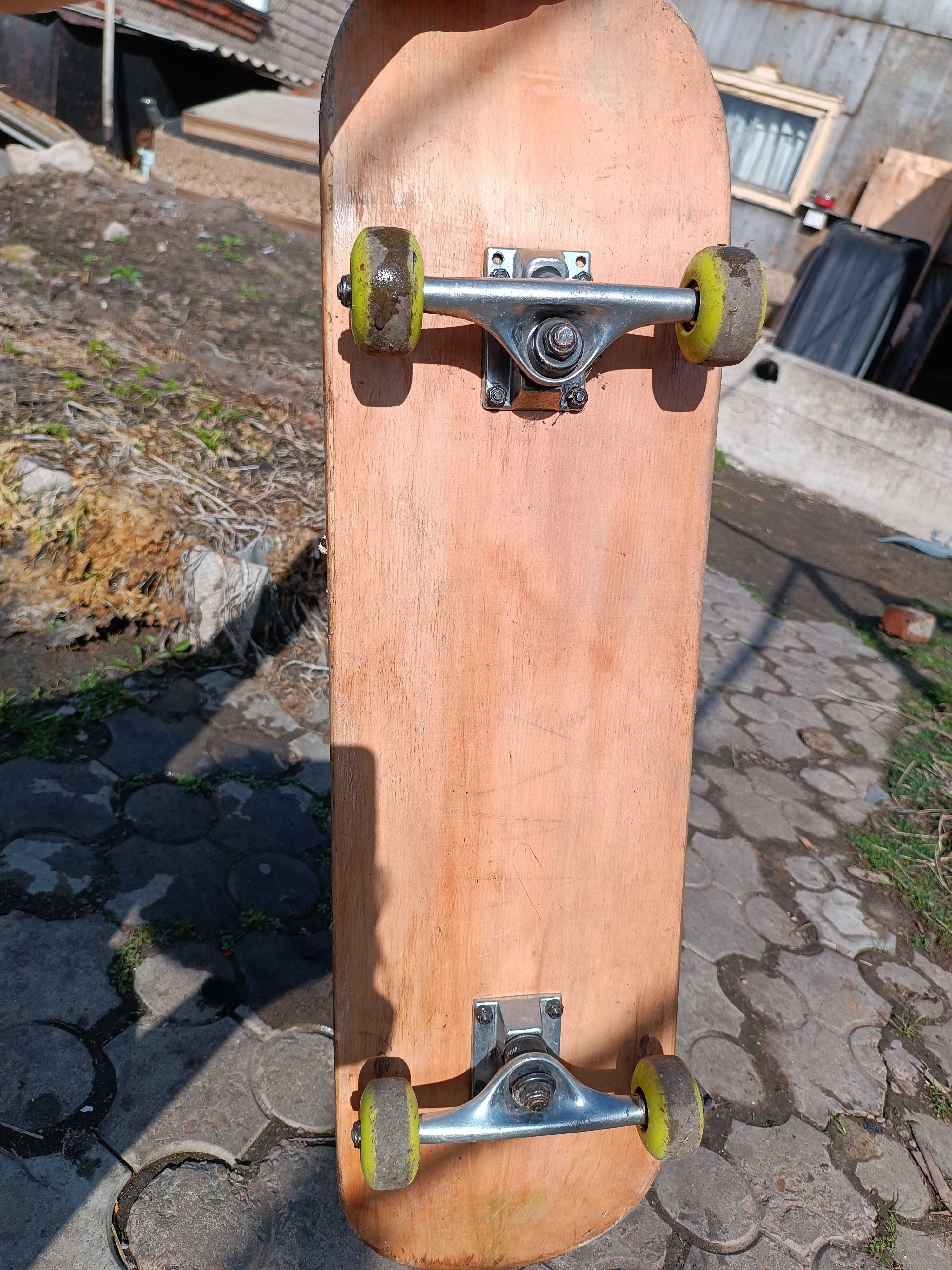 Скейтборд деревянный