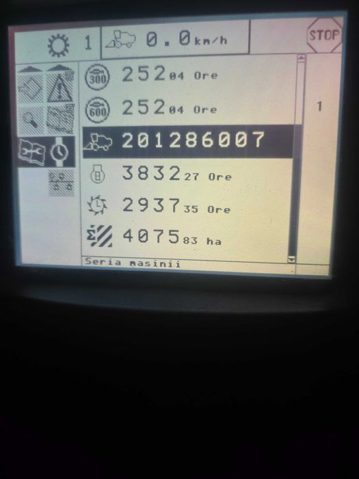 combina agricola NEW HOLLAND CX 720