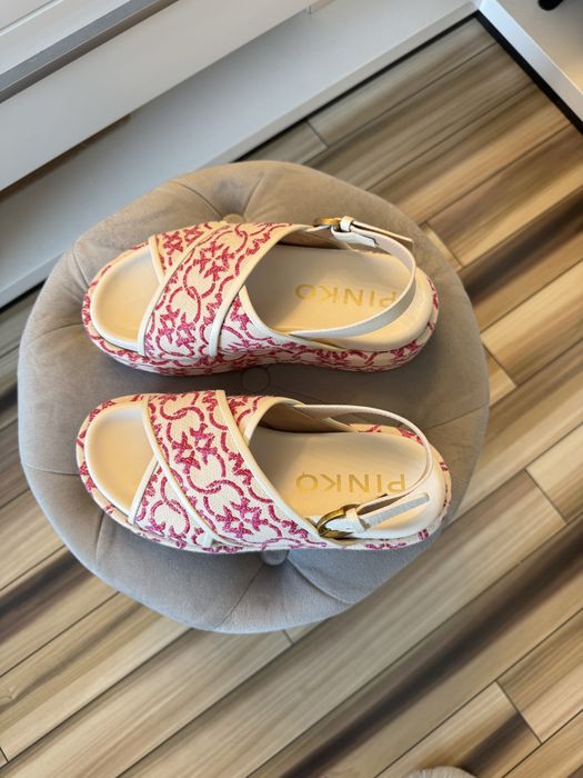 Сандали Pinko Flores