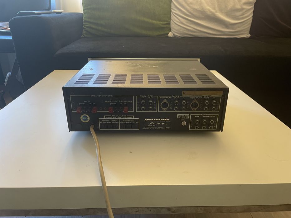 Jucarii - amplificator Marantz 1070