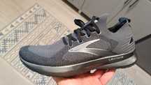 Adidasi Brooks Levitate 5 noi 44.5