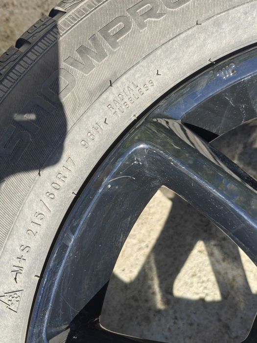 Vand roti iarna Mazda originale 215/60/r17