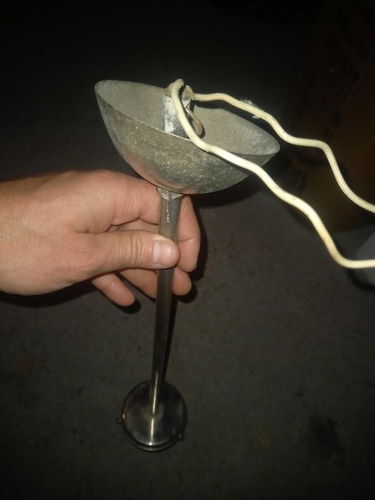 Метална пръчка за лампа полилей продава се само така както се вижда