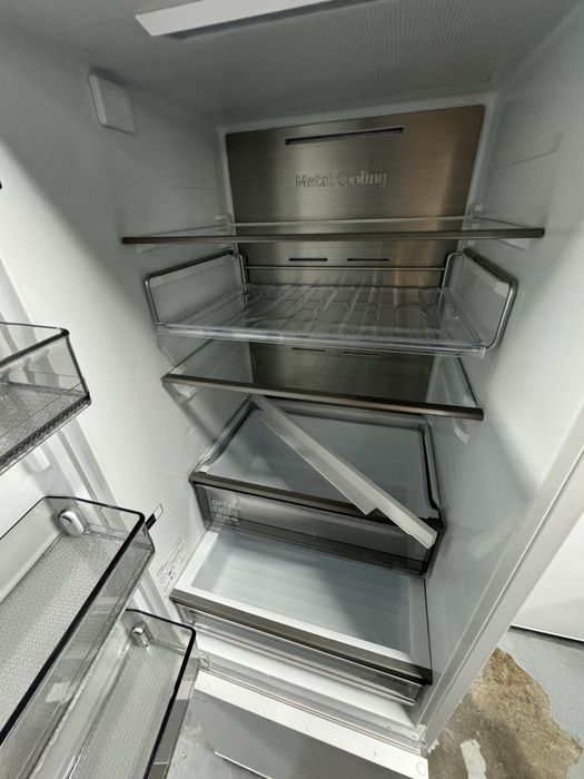 Combina frigorifica Samsung BRB26705DWW