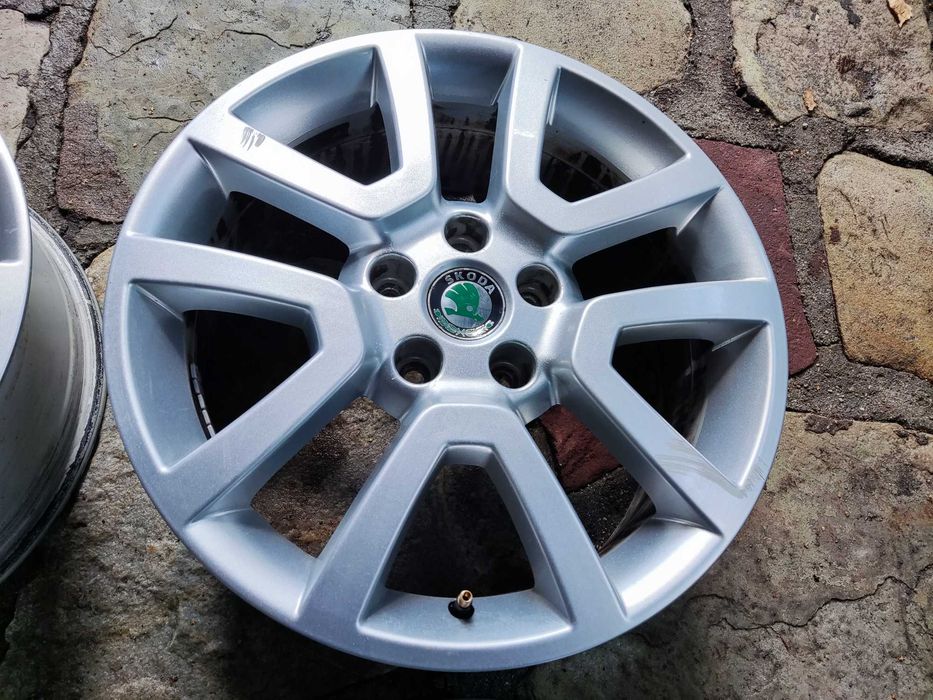 Skoda 17 цола 5х112 оригинални алуминиеви лети джанти Шкода 5x112
