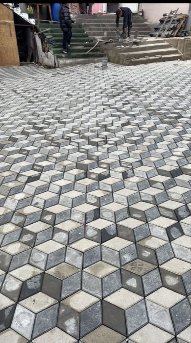 Executam lucrari pavaj