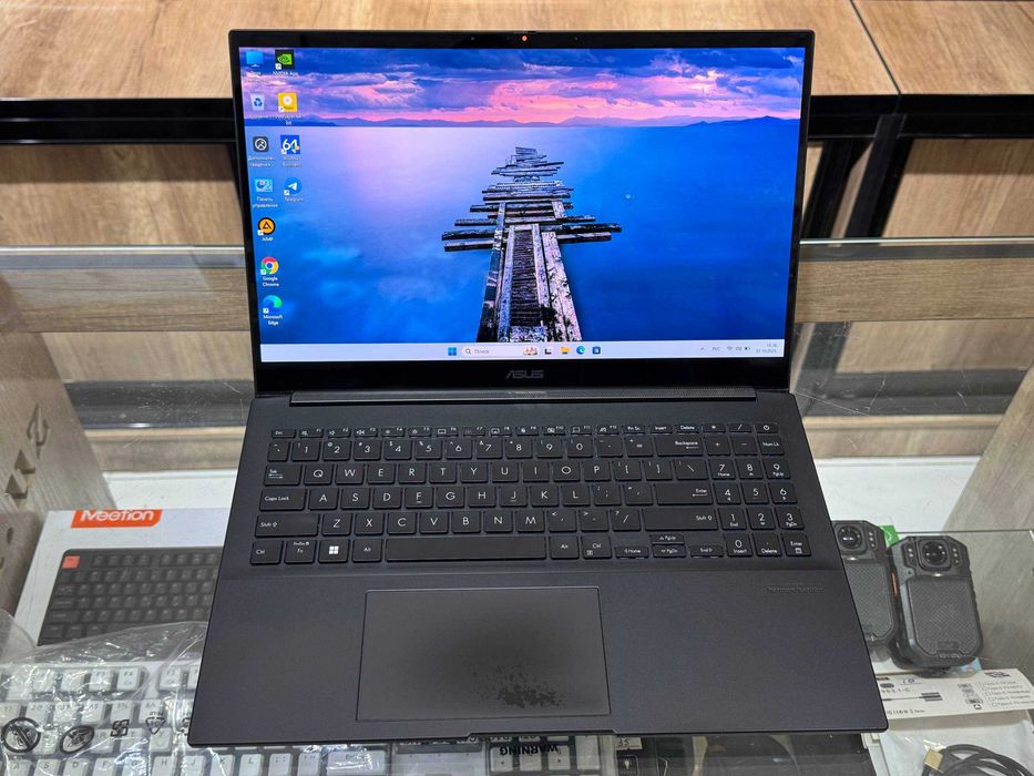 ASUS CREATOR Q540VJ Core i9-13900H RTX 3050 6Gb ram 16 SSD 1TB 3K OLED