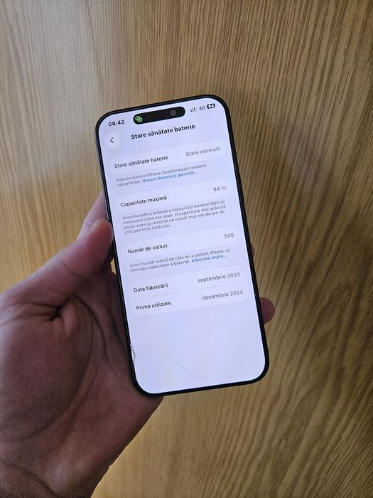 V/S iphone 16 pro max 256 gb