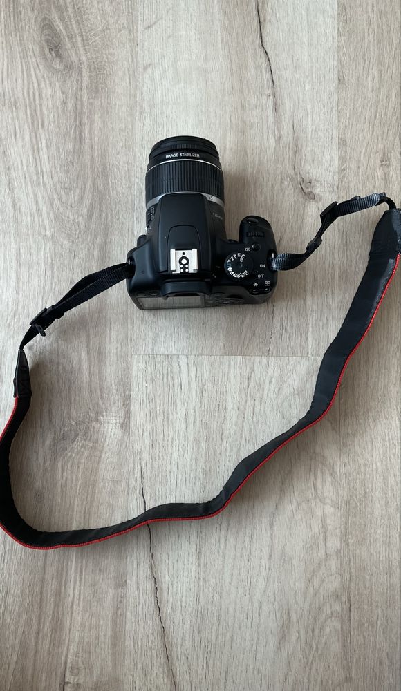 Фотоапарт Canon EOS 1000D