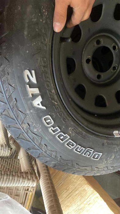 Гуми с джанти 235/70R16