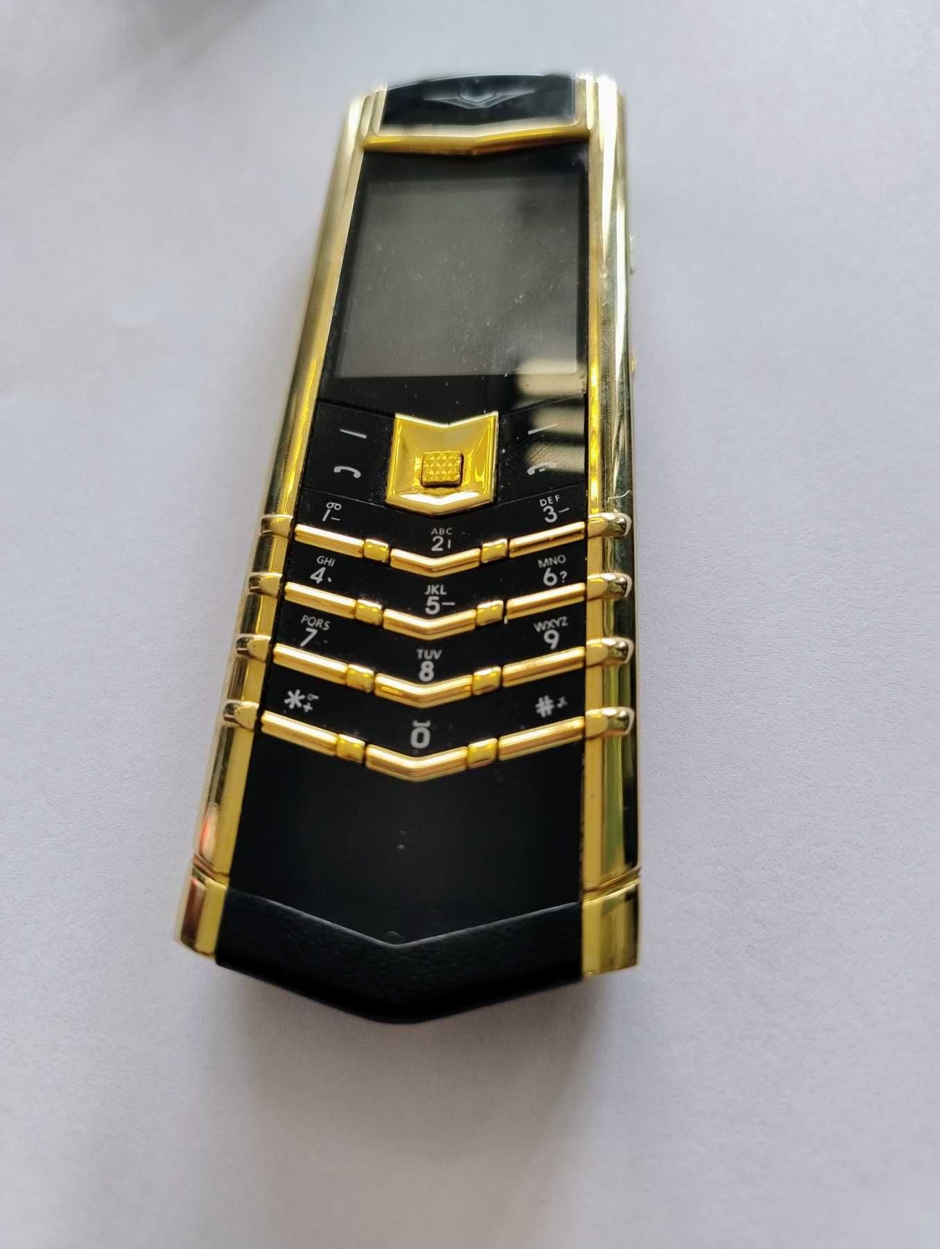 Мобилен телефон VERTU