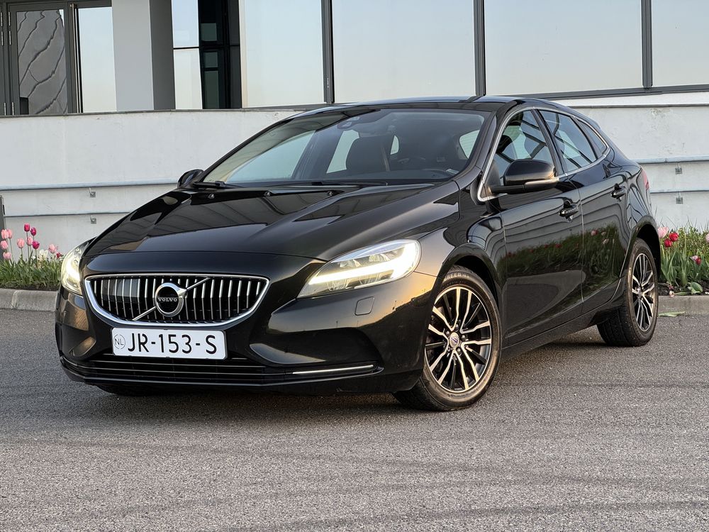 Volvo v40 2.0diesel, PANORAMA, NORDIC +, facelift 2017