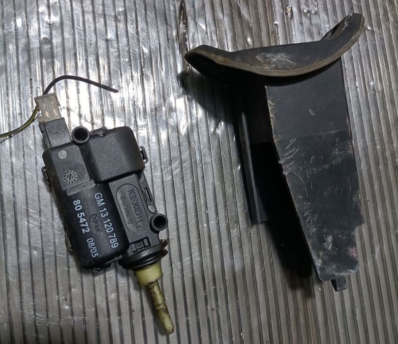 Motoraș la rezervor Astra g Corsa c Vectra c...livrez colet avantajos