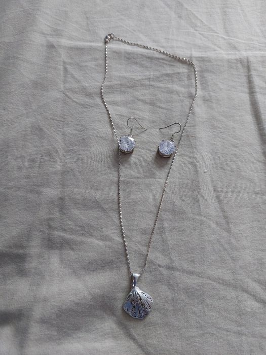 Cutie bijuterii+ bijuterii deosebite