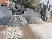Balastru nisip piatra amestec beton Pamant negru vegetal